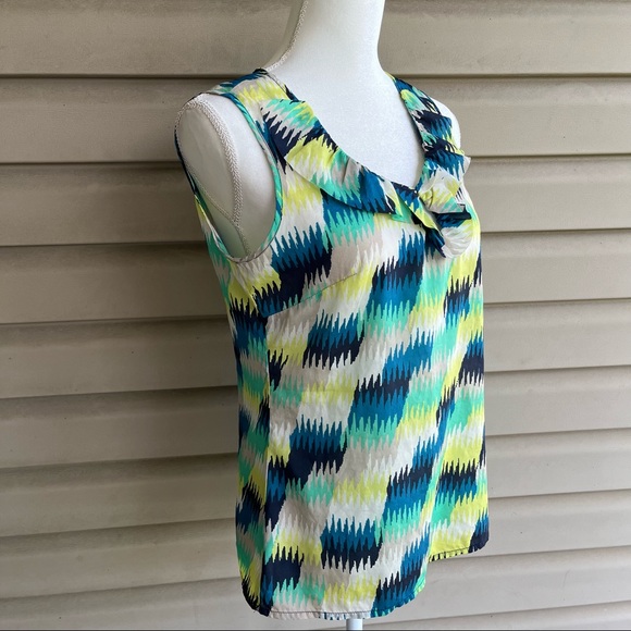 •Banana Republic• Abstract Print Ruffle Front Sleeveless Top - Size Small - Picture 4 of 8